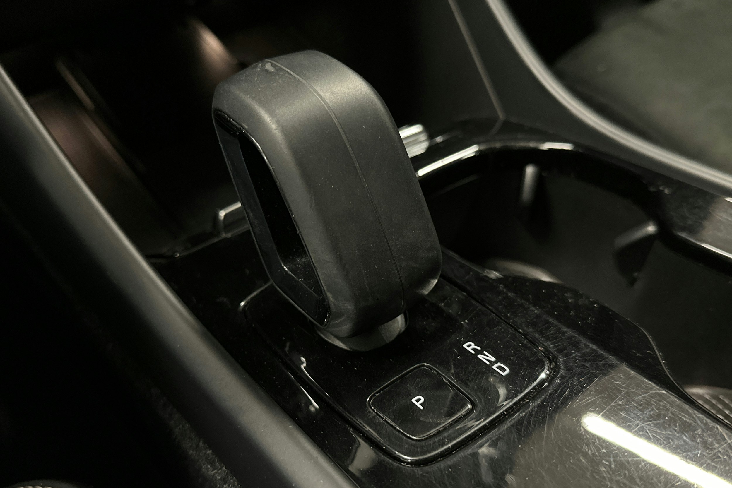 musta Volvo C40 2022 kuva 30.