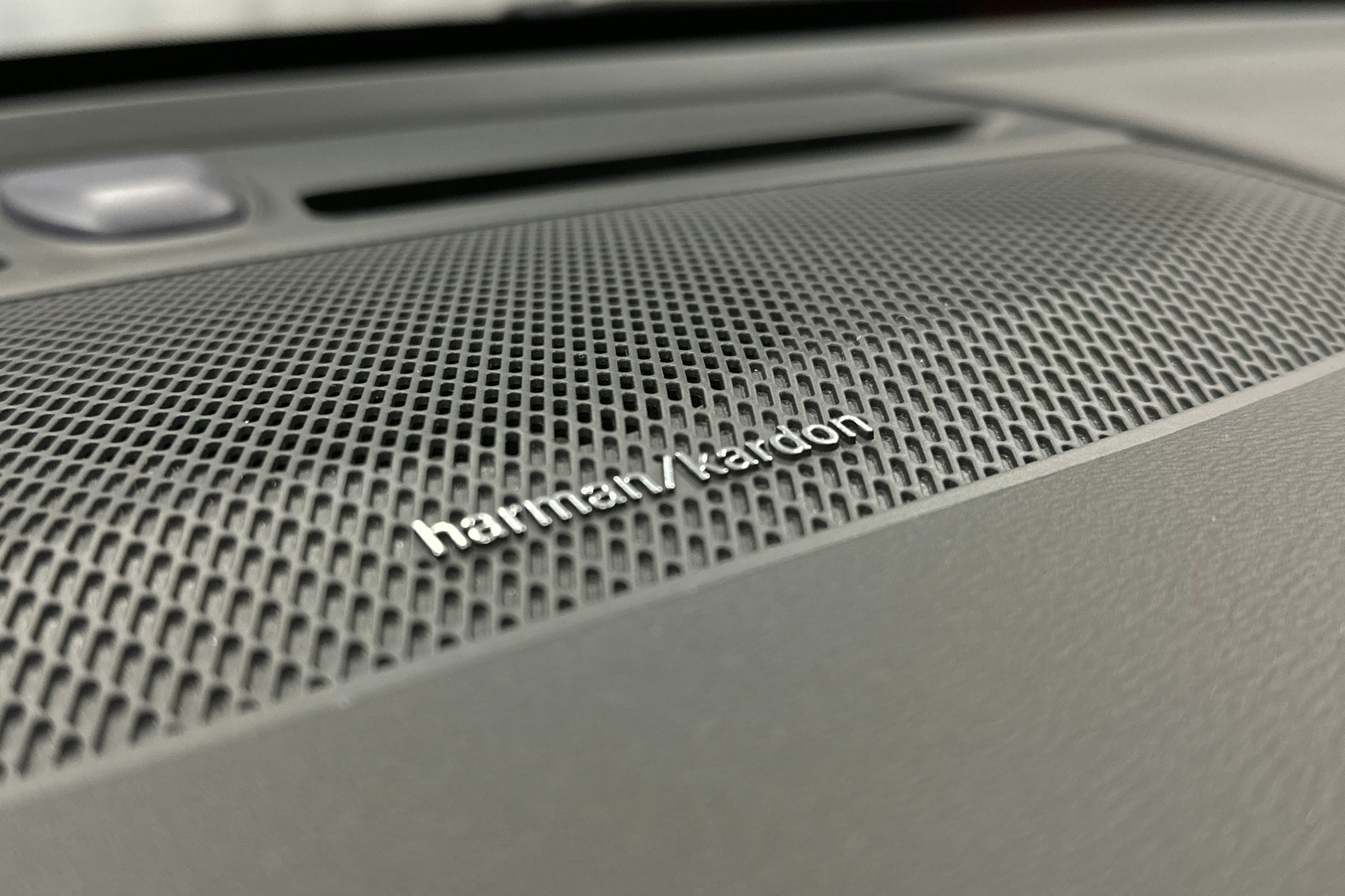 musta Volvo C40 2022 kuva 31.