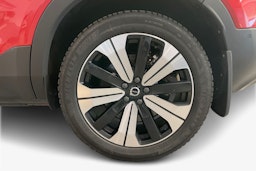 Punainen Volvo C40 2023 kuva 11.