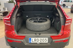 Punainen Volvo C40 2023 kuva 23.