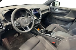 musta Volvo C40 2023 kuva 6.