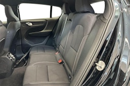 musta Volvo C40 2023 kuva 8.