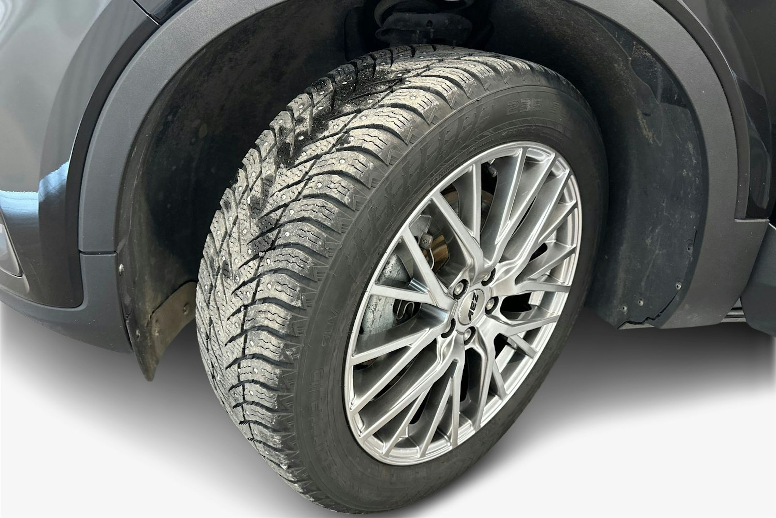 musta Volvo C40 2023 kuva 9.