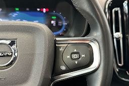 musta Volvo C40 2023 kuva 14.