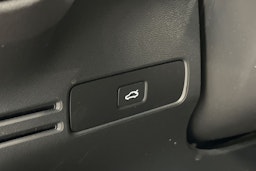 musta Volvo C40 2023 kuva 20.