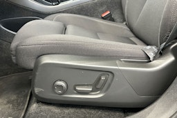 musta Volvo C40 2023 kuva 22.