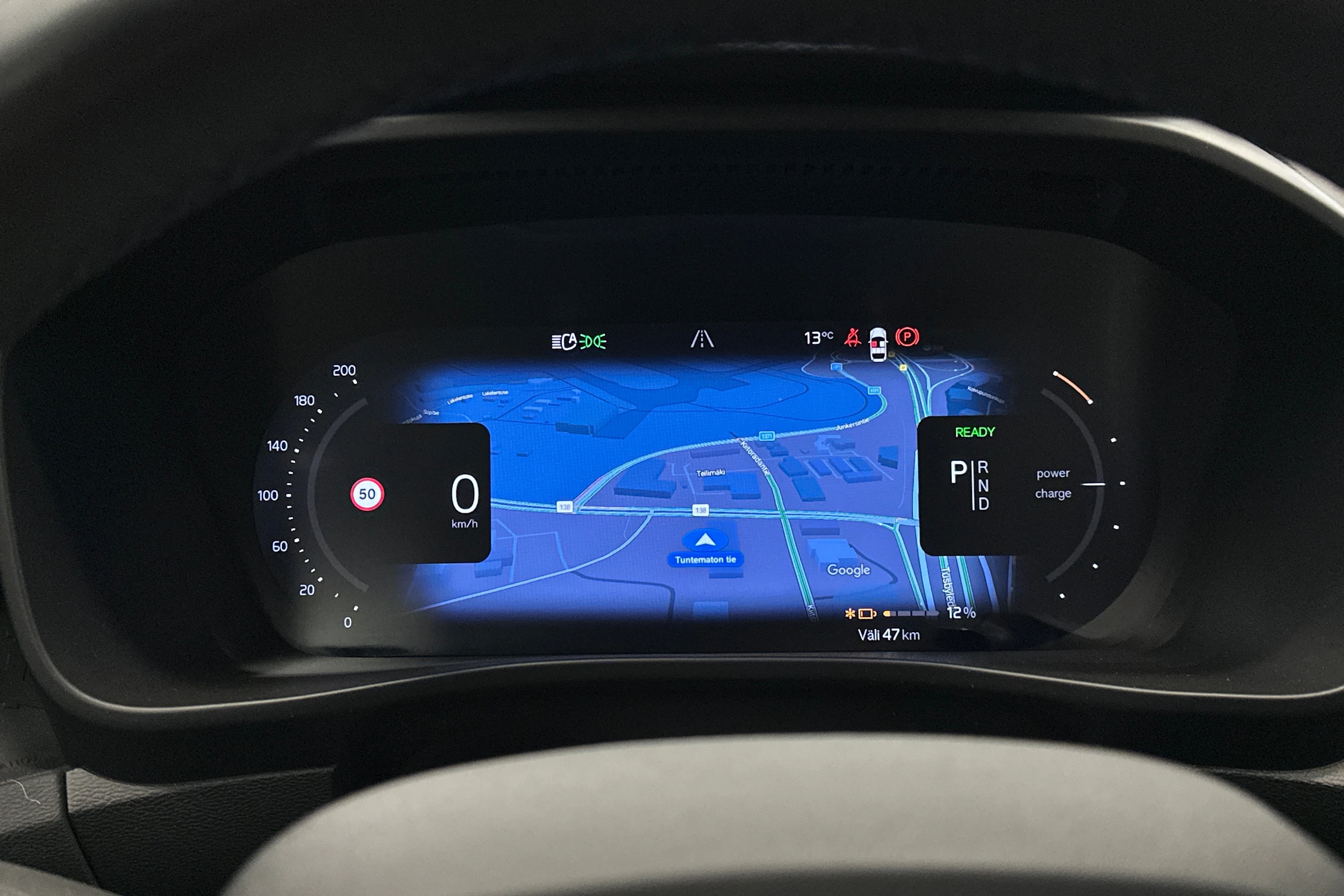 sininen Volvo C40 2022 kuva 20.