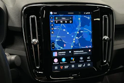 sininen Volvo C40 2022 kuva 21.