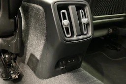 sininen Volvo C40 2022 kuva 31.