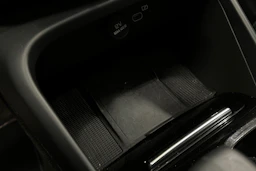 sininen Volvo C40 2022 kuva 34.