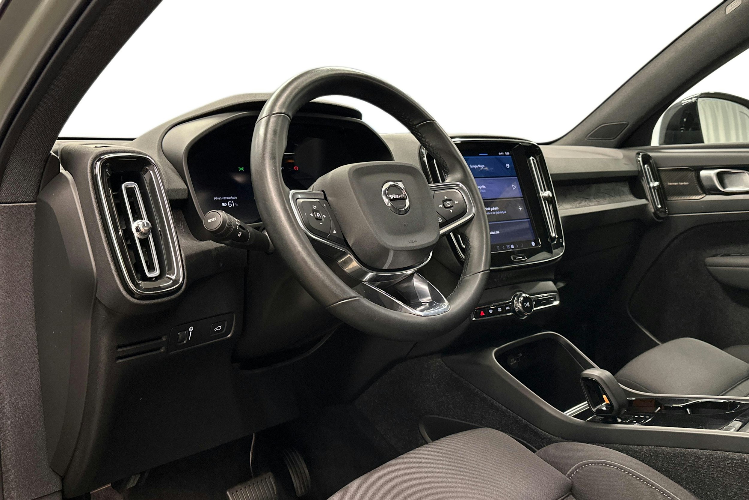 vihreä Volvo C40 2022 kuva 7.