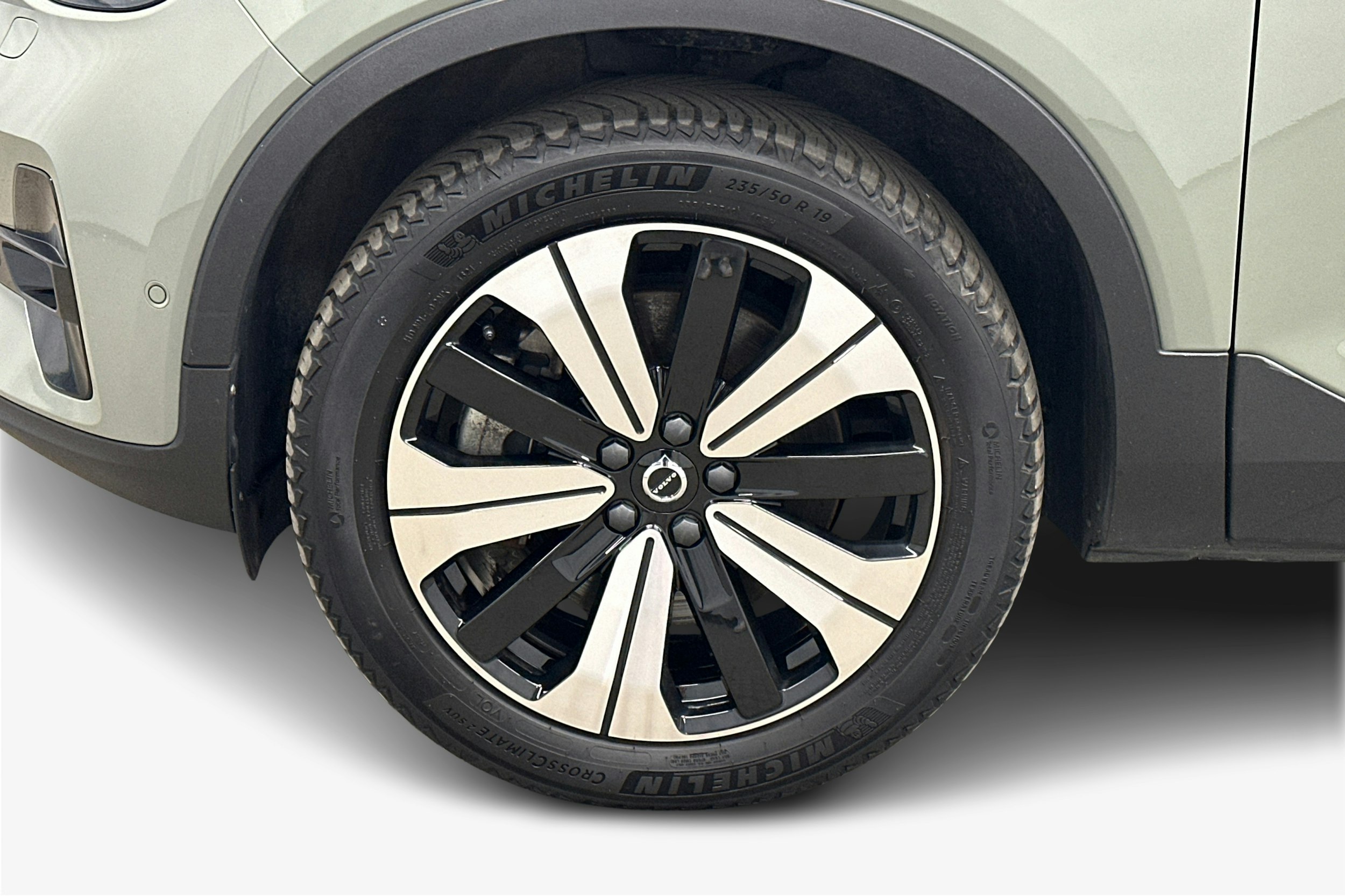 vihreä Volvo C40 2022 kuva 11.