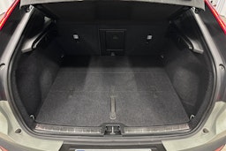 vihreä Volvo C40 2022 kuva 14.