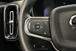 vihreä Volvo C40 2022 kuva 20.