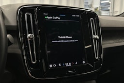 vihreä Volvo C40 2022 kuva 29.