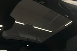 vihreä Volvo C40 2022 kuva 35.