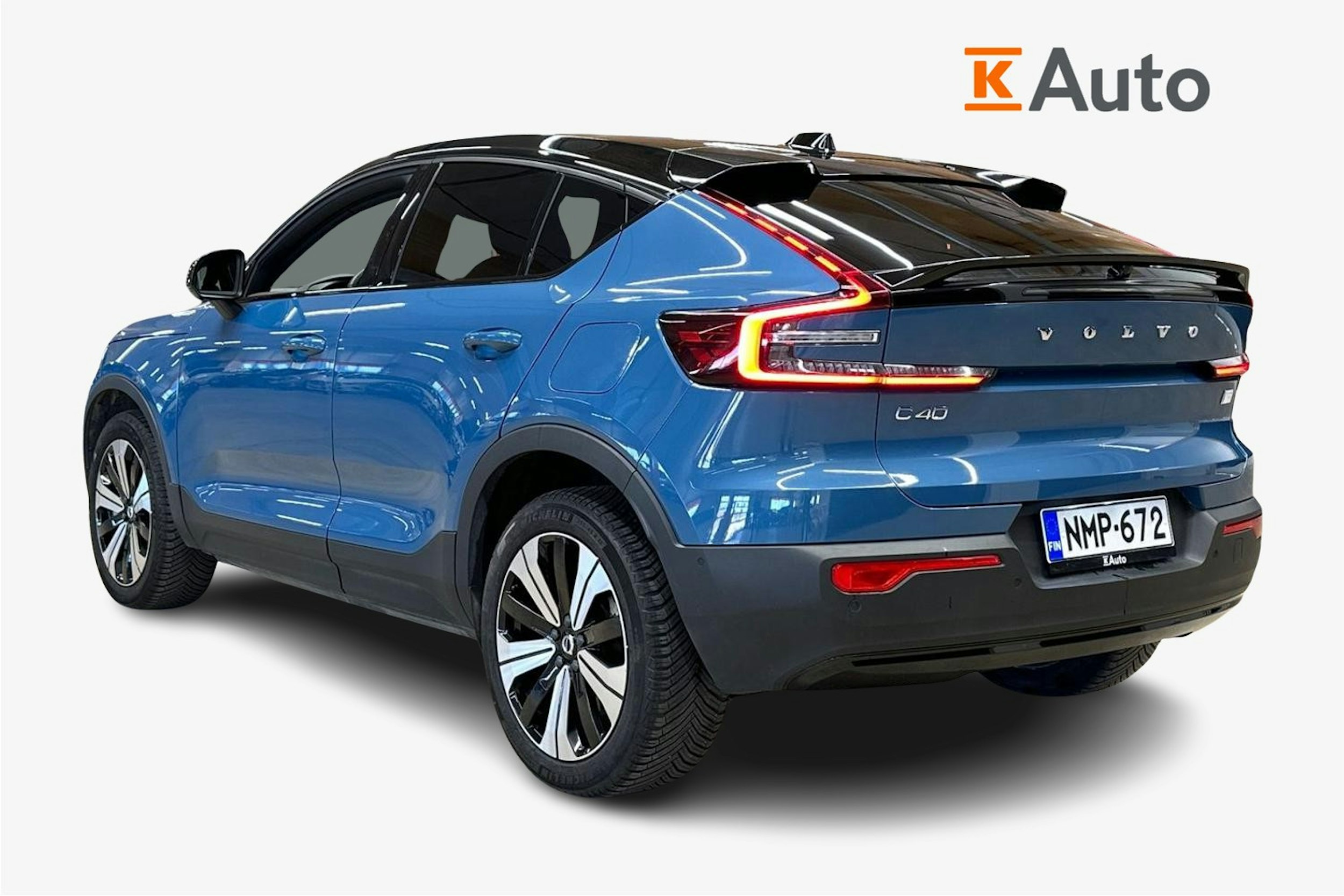 sininen Volvo C40 2022 kuva 2.