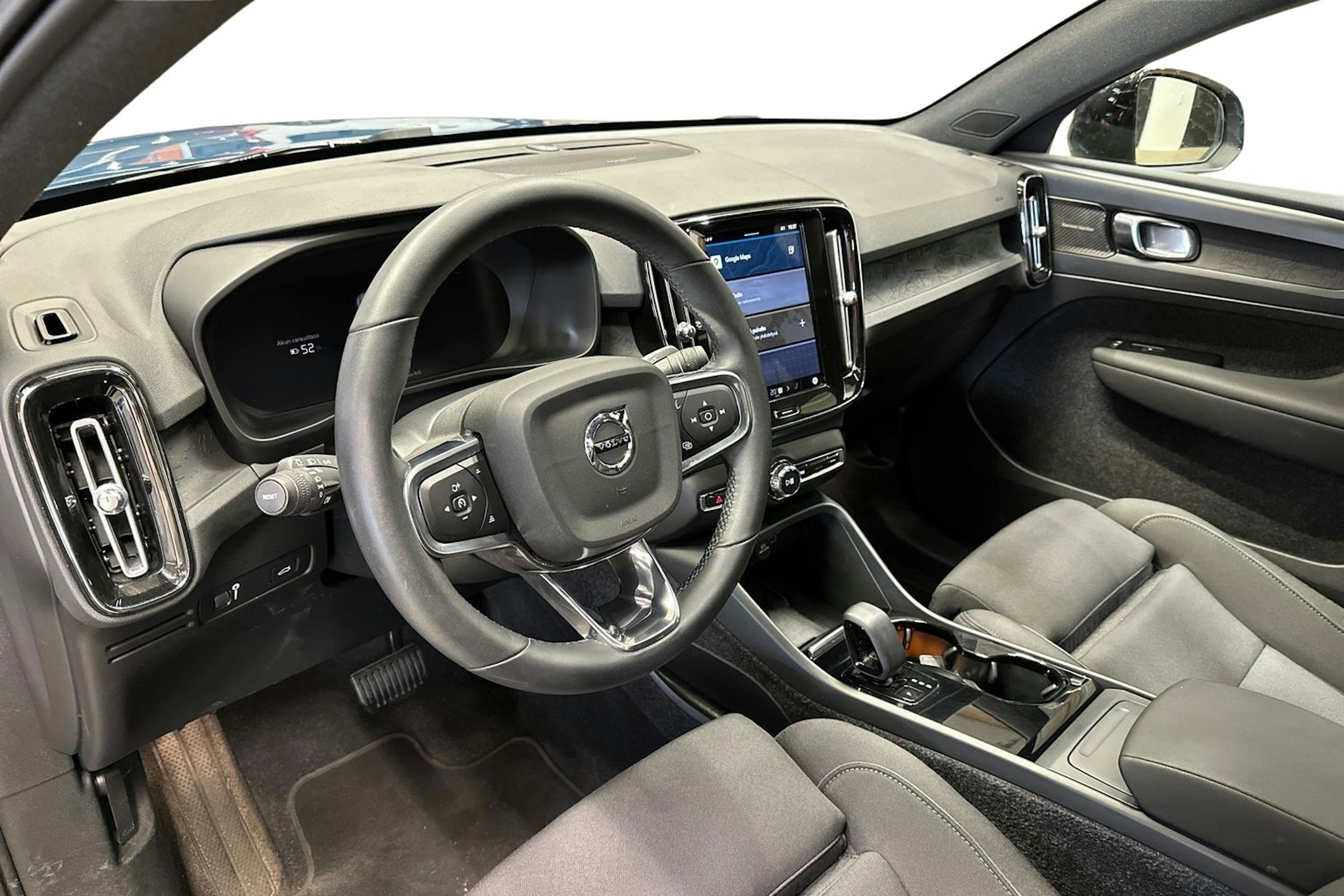 sininen Volvo C40 2022 kuva 7.