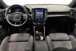 sininen Volvo C40 2022 kuva 9.