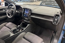 sininen Volvo C40 2022 kuva 12.
