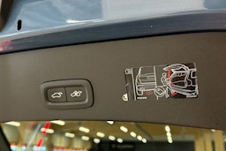 sininen Volvo C40 2022 kuva 34.