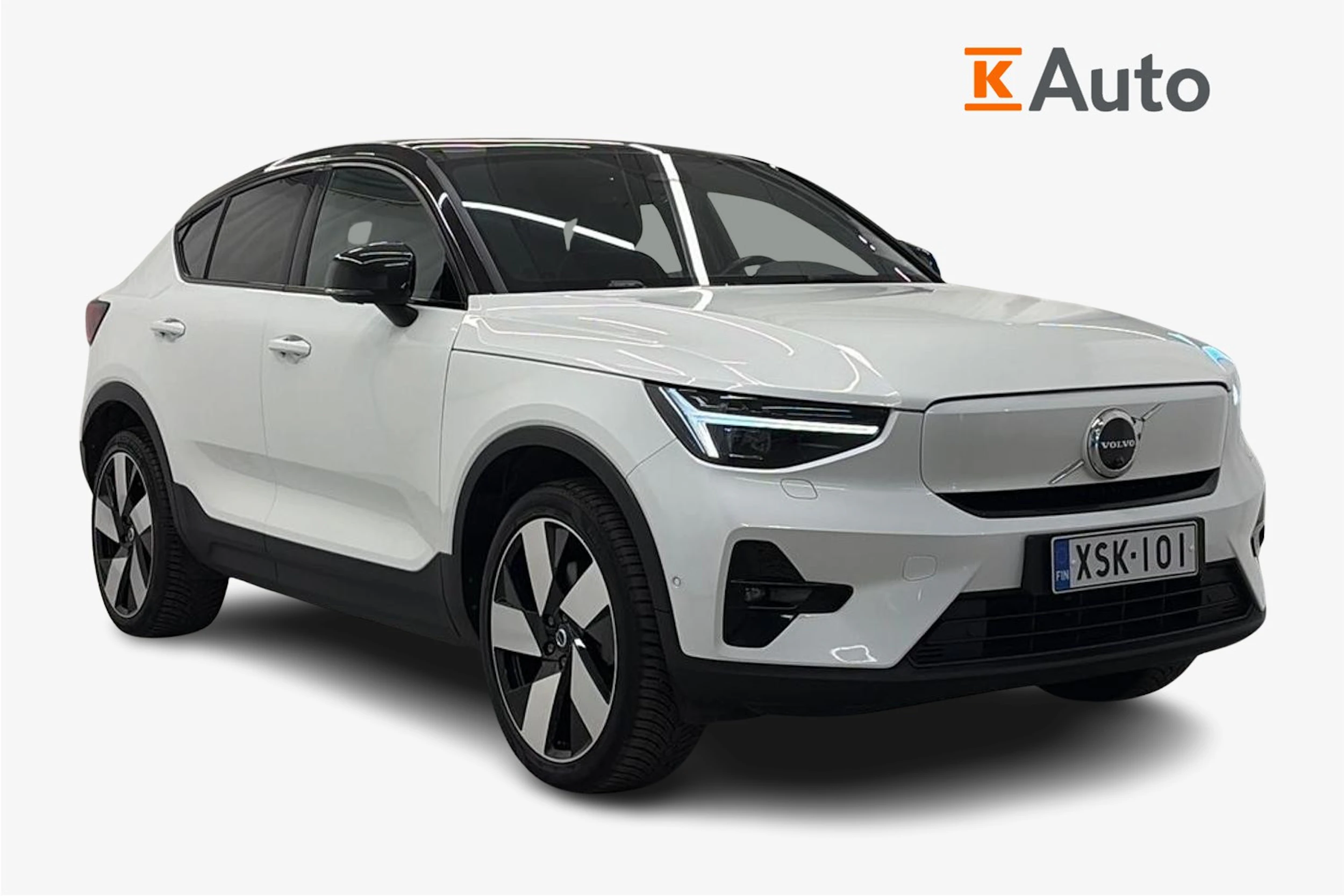 valkoinen Volvo C40 2022 kuva 1.