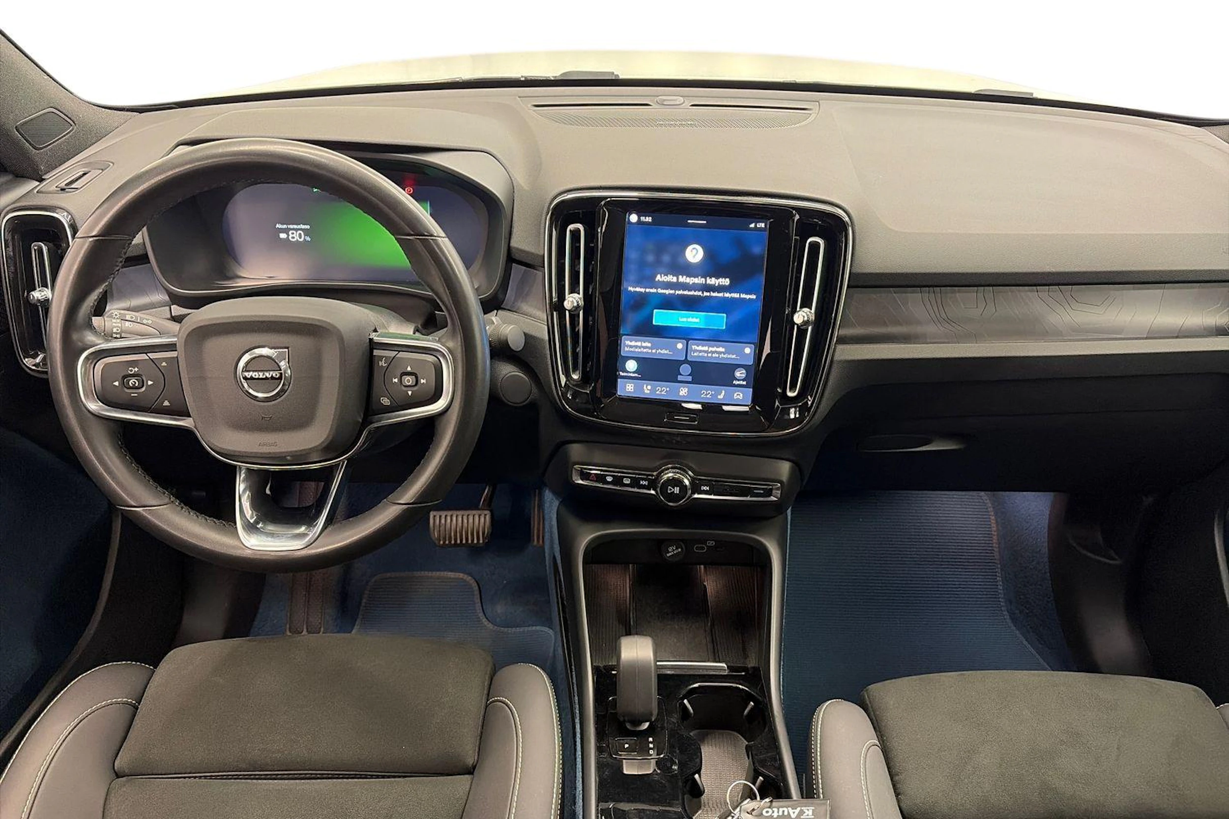 valkoinen Volvo C40 2022 kuva 9.