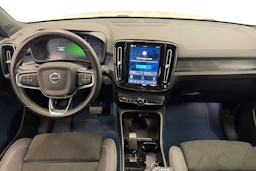 valkoinen Volvo C40 2022 kuva 9.