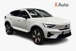 valkoinen Volvo C40 2023 kuva 1.