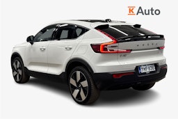 valkoinen Volvo C40 2023 kuva 2.