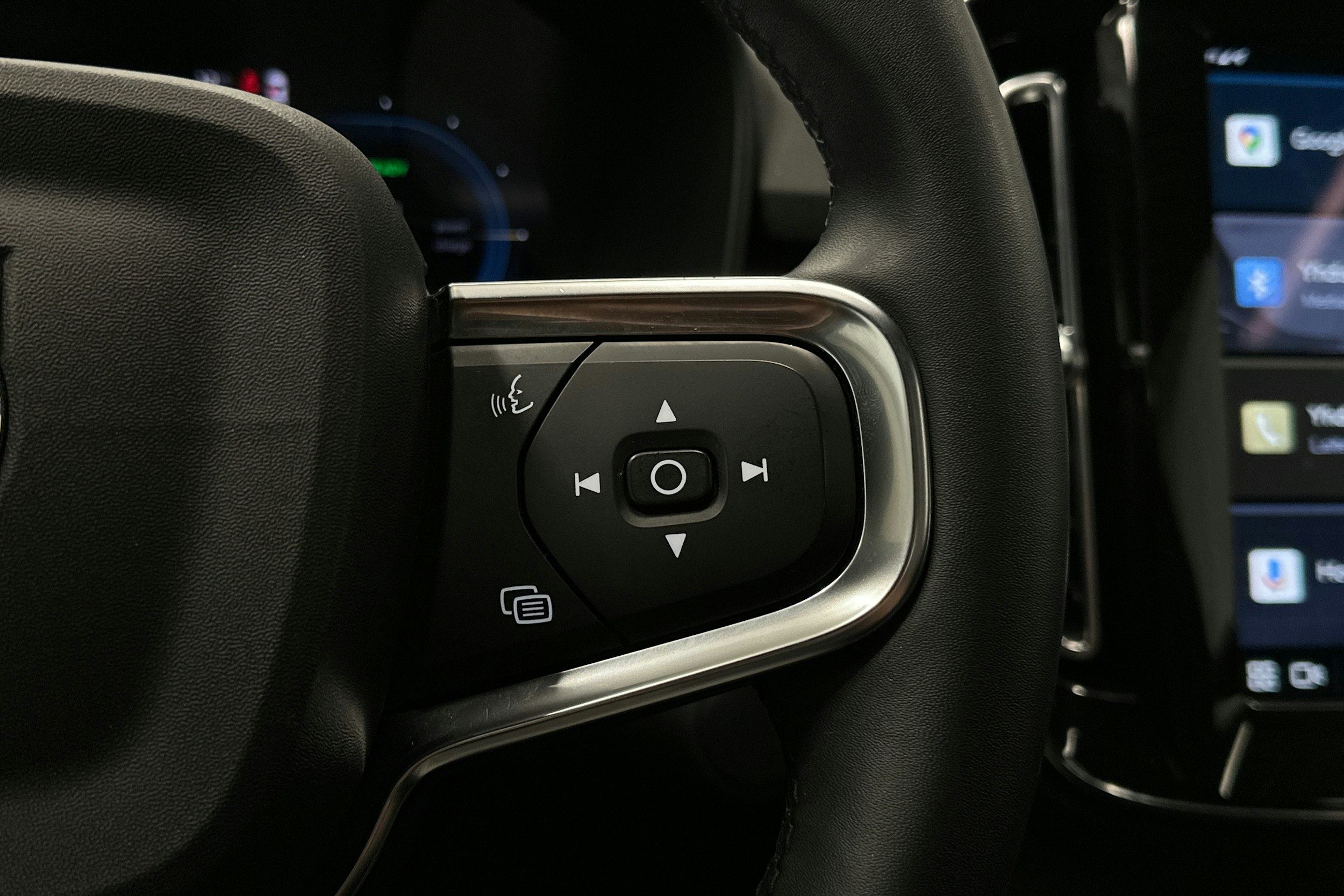 hopea Volvo C40 2022 kuva 12.