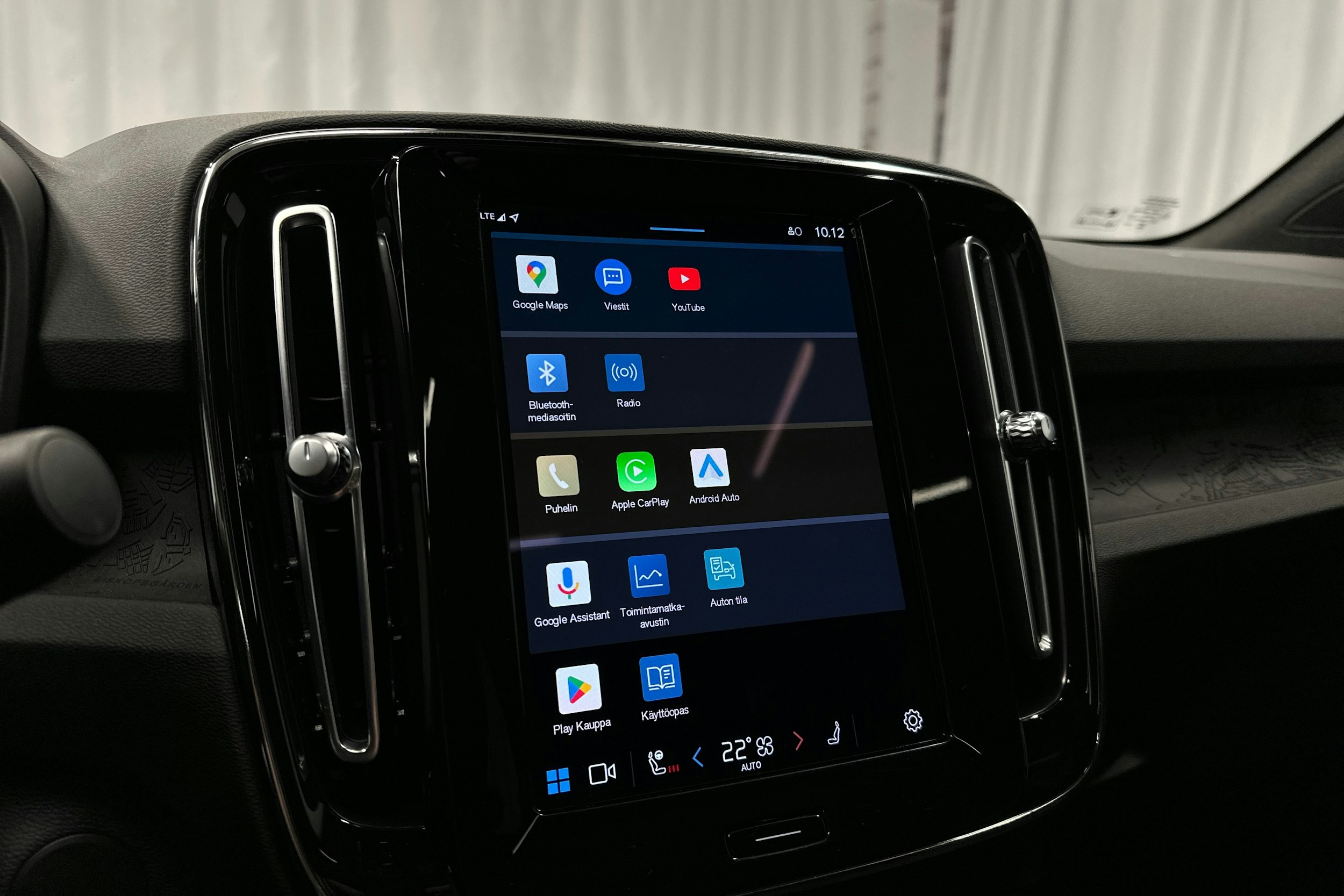 hopea Volvo C40 2022 kuva 14.