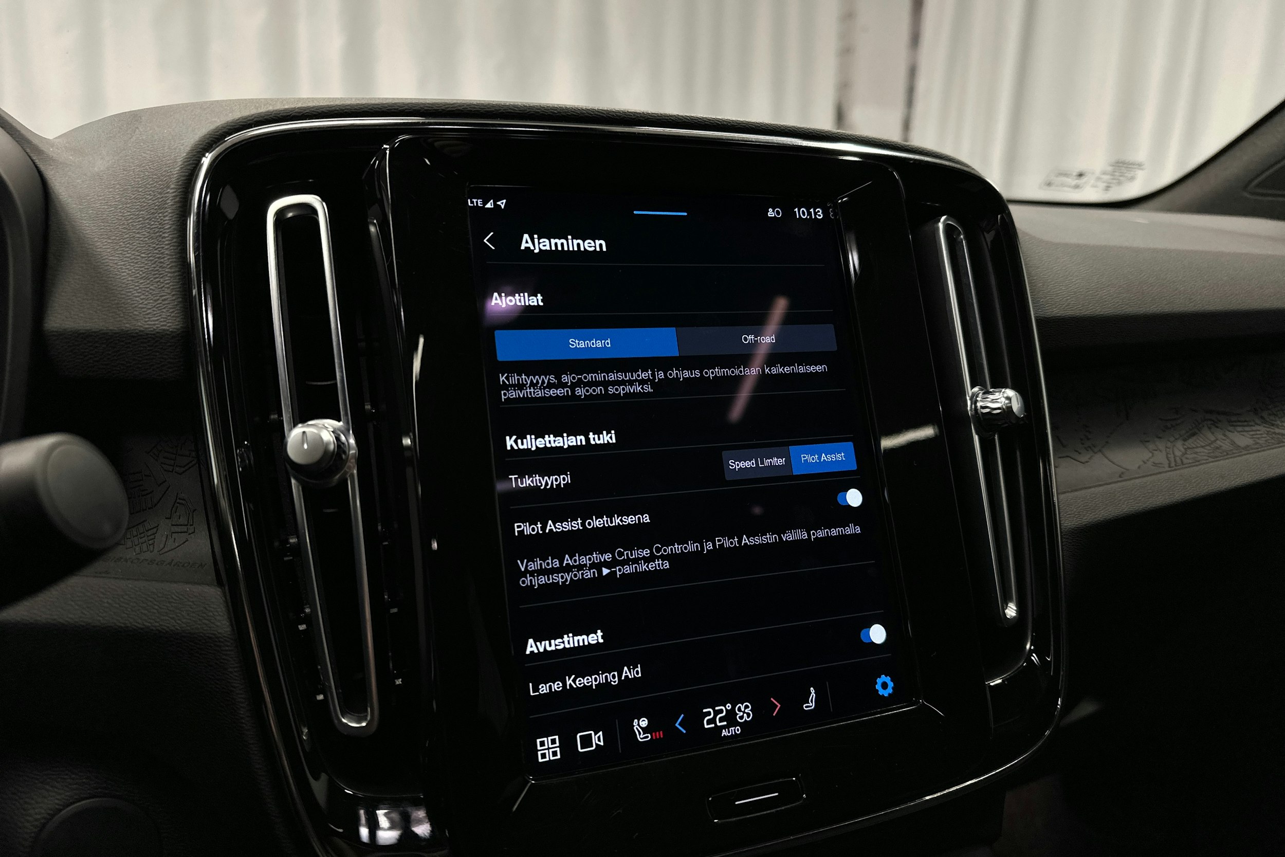 hopea Volvo C40 2022 kuva 16.