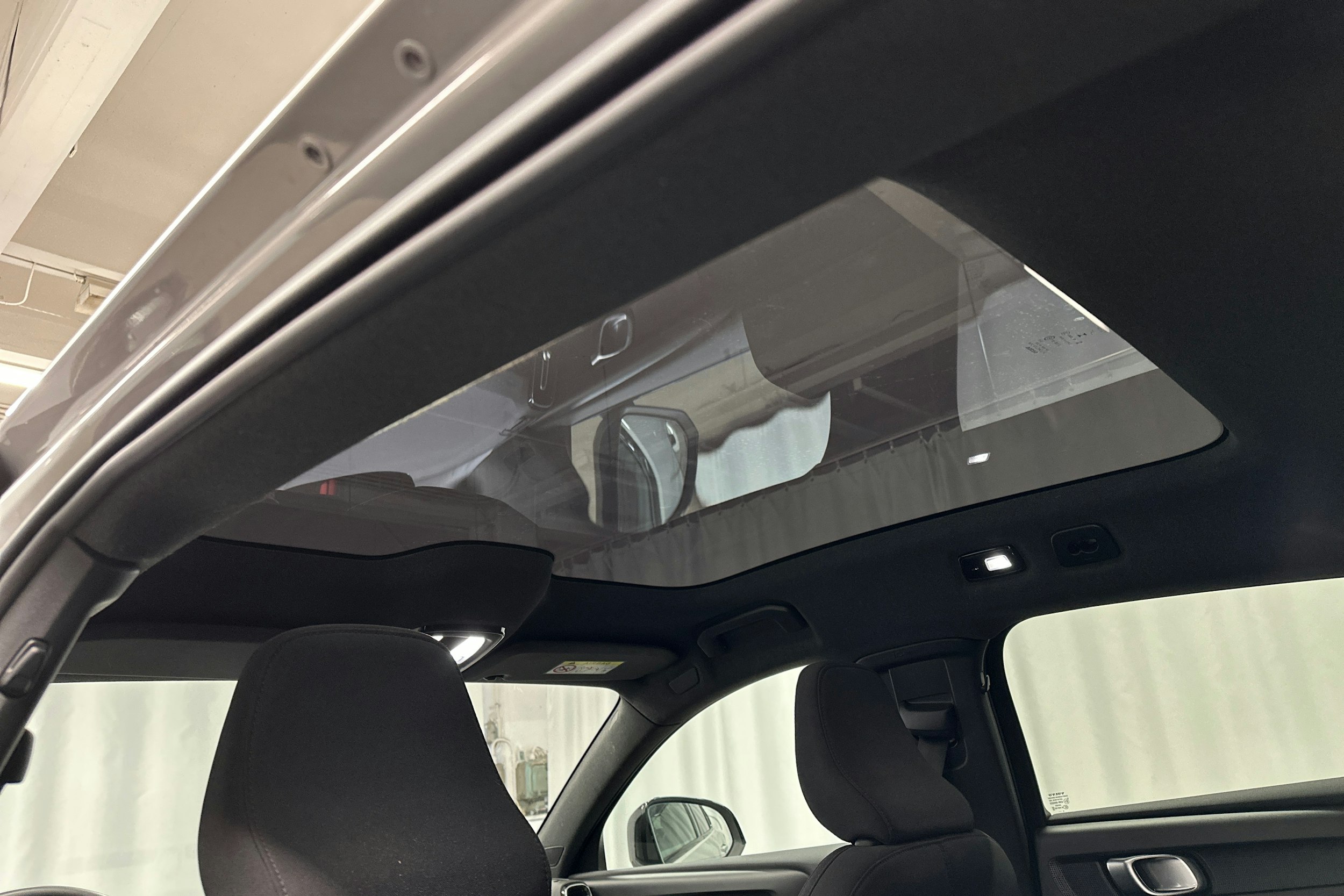 hopea Volvo C40 2022 kuva 21.