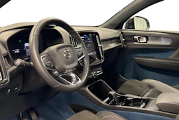 sininen Volvo C40 2022 kuva 6.