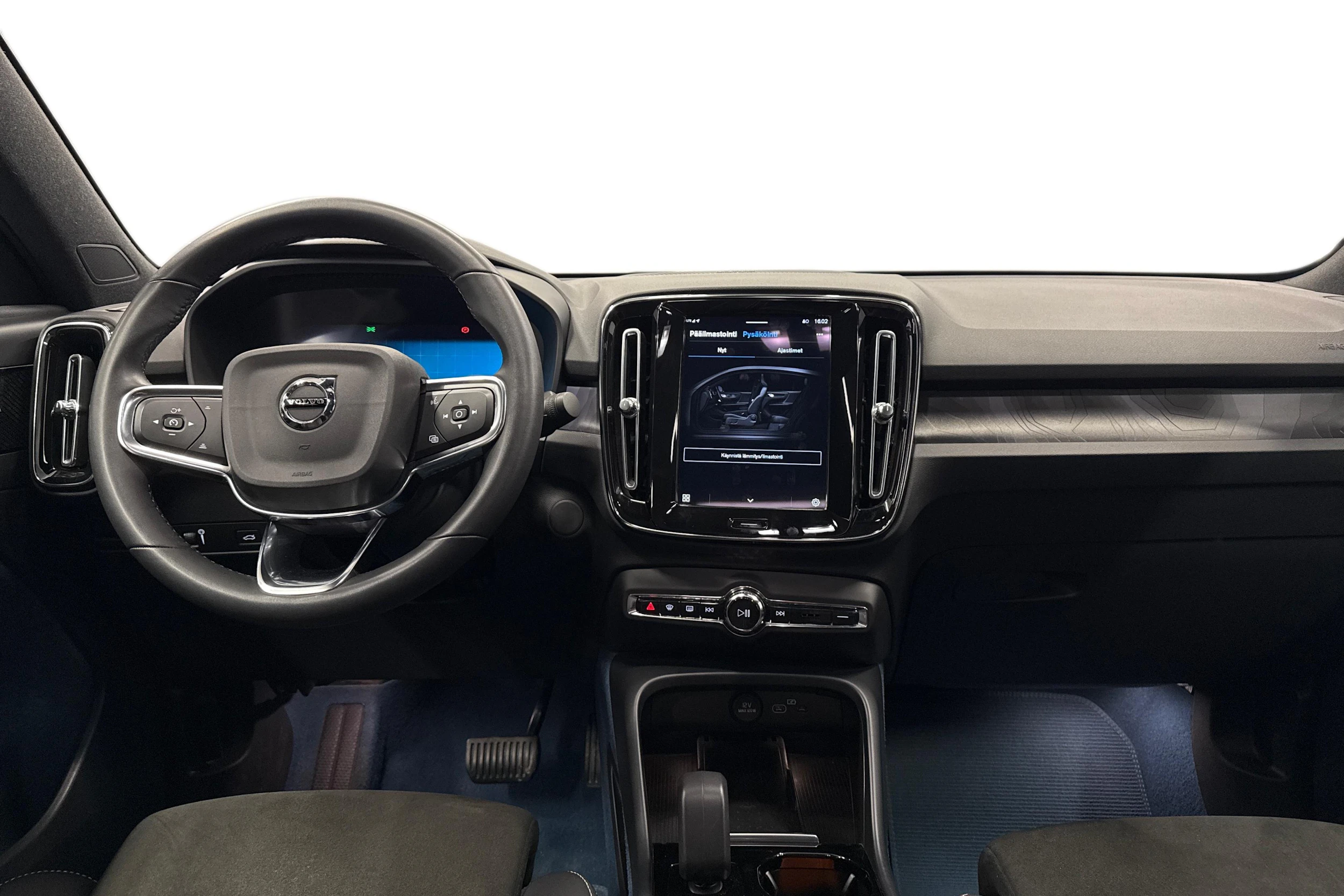 sininen Volvo C40 2022 kuva 7.