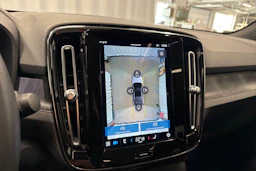 sininen Volvo C40 2022 kuva 15.