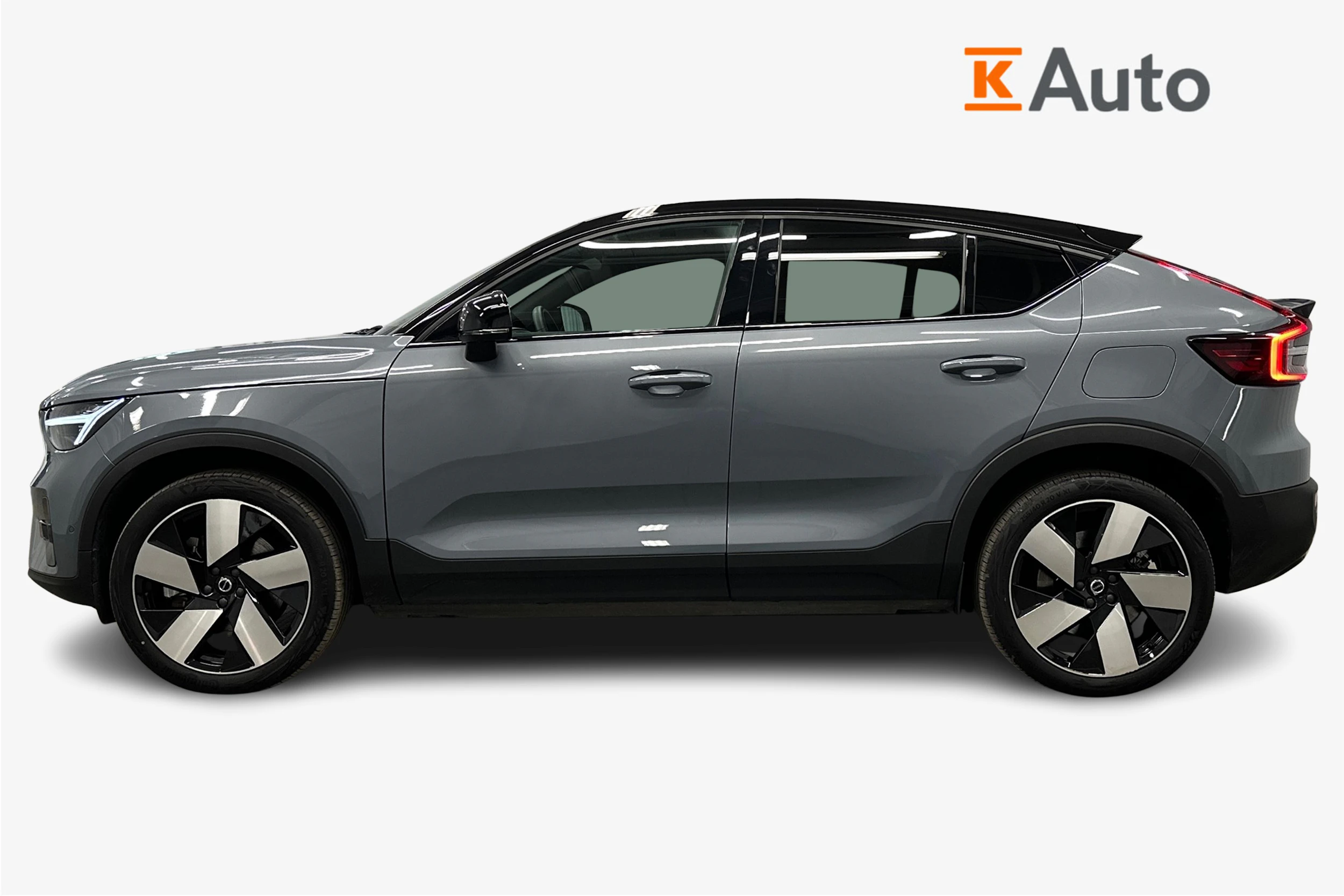 harmaa Volvo C40 2022 kuva 7.