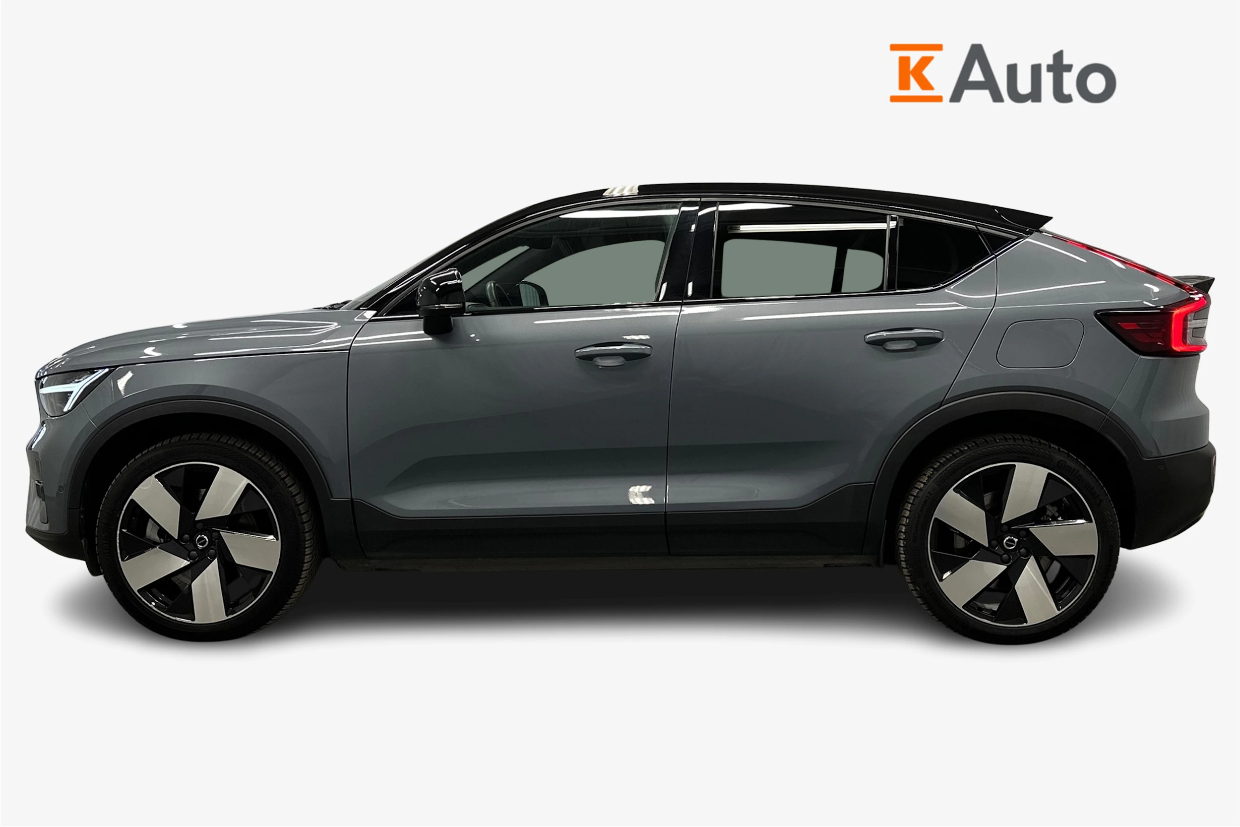 sininen Volvo C40 2022 kuva 7.