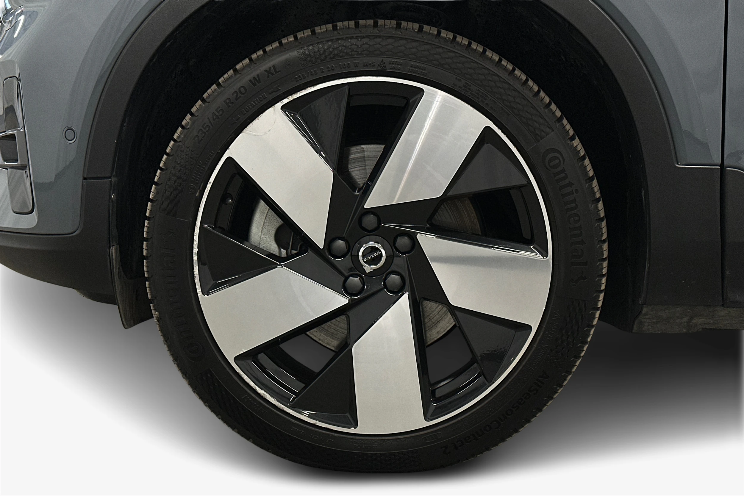 sininen Volvo C40 2022 kuva 12.