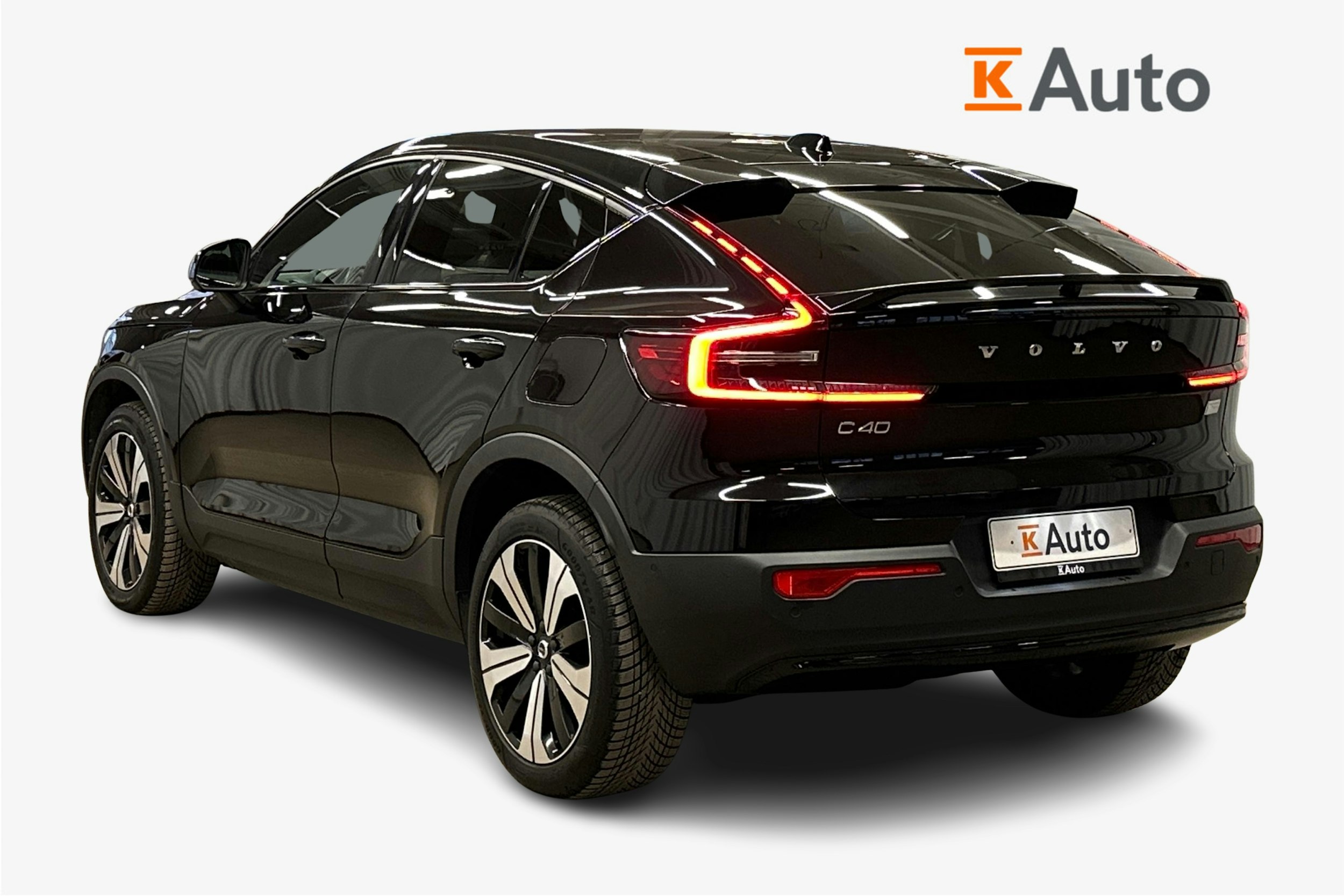 musta Volvo C40 2023 kuva 2.