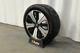 musta Volvo C40 2023 kuva 10.