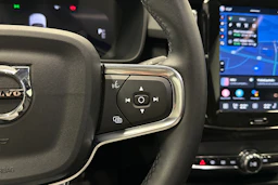 musta Volvo C40 2023 kuva 18.