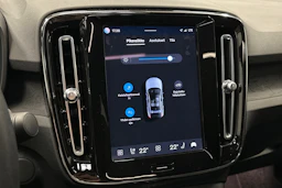 musta Volvo C40 2023 kuva 21.