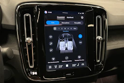 musta Volvo C40 2023 kuva 26.