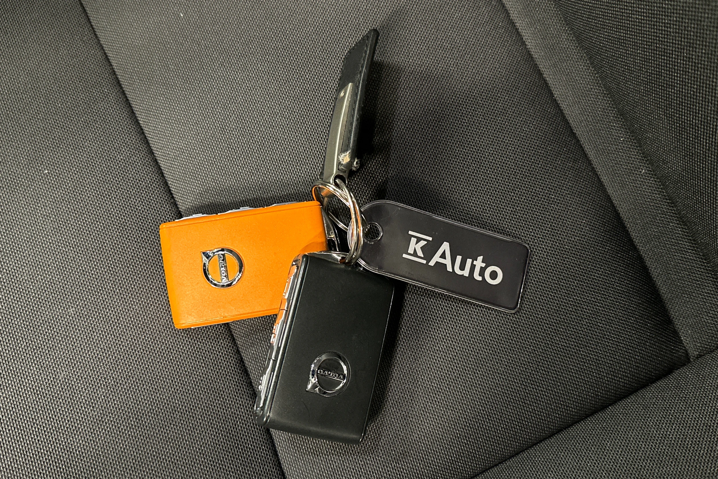 musta Volvo C40 2023 kuva 33.