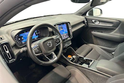 musta Volvo C40 2023 kuva 3.
