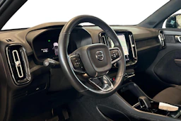 sininen Volvo C40 2023 kuva 6.