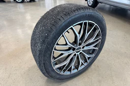 sininen Volvo C40 2023 kuva 10.
