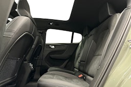 vihreä Volvo C40 2023 kuva 10.